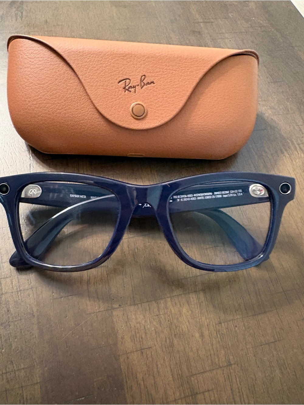 Ray-Ban Meta Glasses gen 2 with transitions and with Case